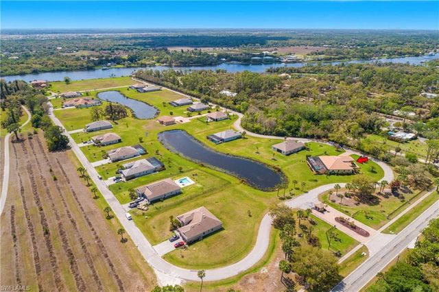 17210 Serengeti CIR, Alva, FL 33920