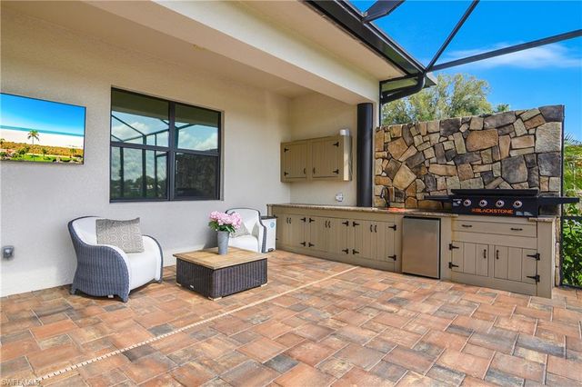 17210 Serengeti CIR, Alva, FL 33920