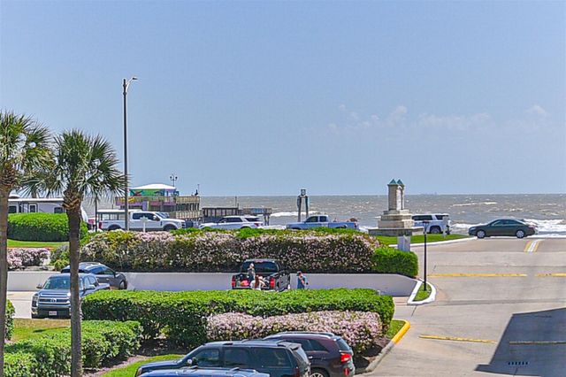 6102 Seawall Boulevard 181, Galveston, TX 77551