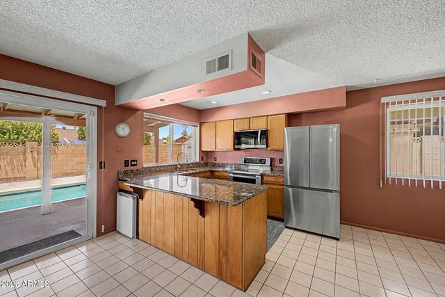 5340 W CARON Street, Glendale, AZ 85302