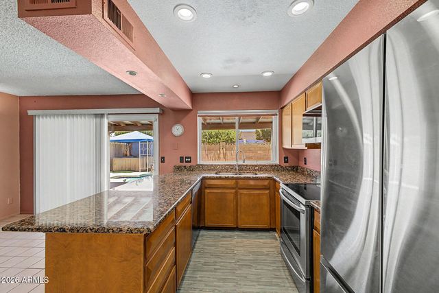 5340 W CARON Street, Glendale, AZ 85302