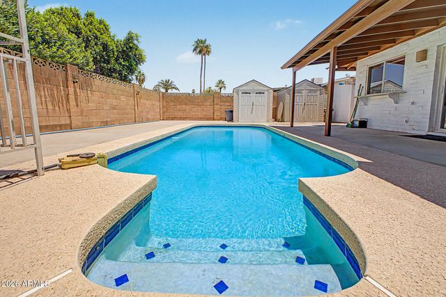 5340 W CARON Street, Glendale, AZ 85302