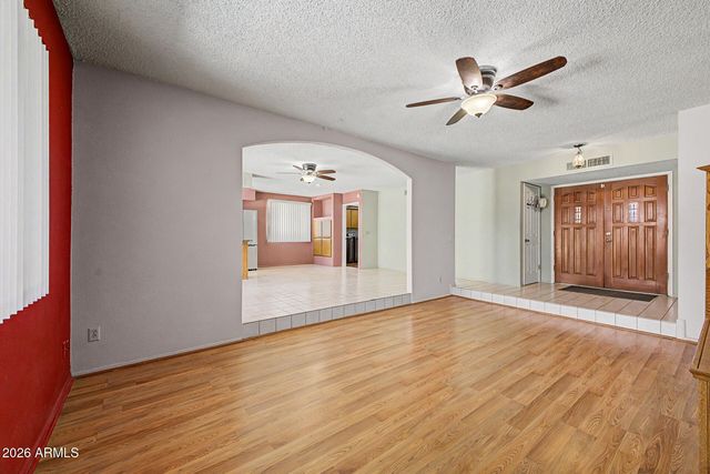 5340 W CARON Street, Glendale, AZ 85302