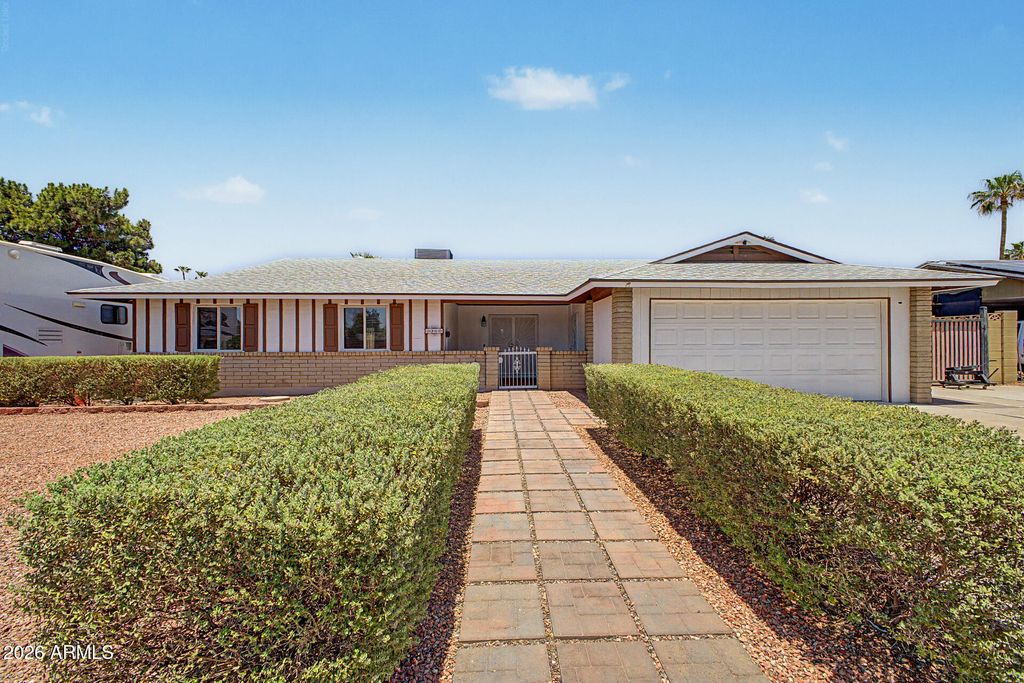 5340 W CARON Street, Glendale, AZ 85302