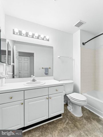 4606 ABERDEEN LN, Blackwood, NJ 08012