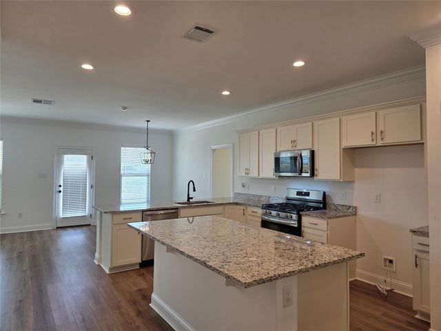 1115 Little Cypress Loop, Orange, TX 77632