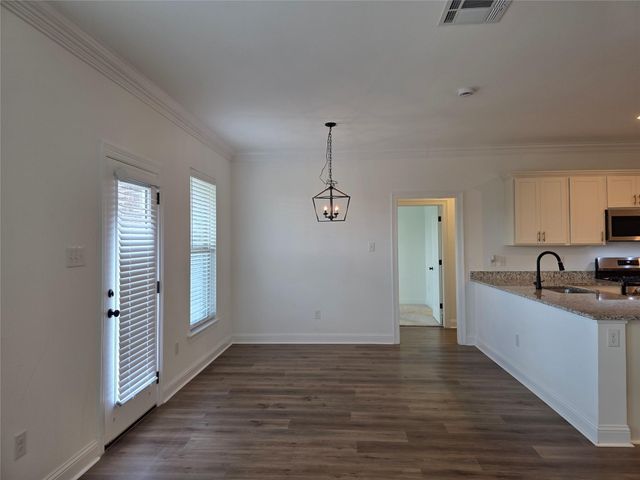 1115 Little Cypress Loop, Orange, TX 77632