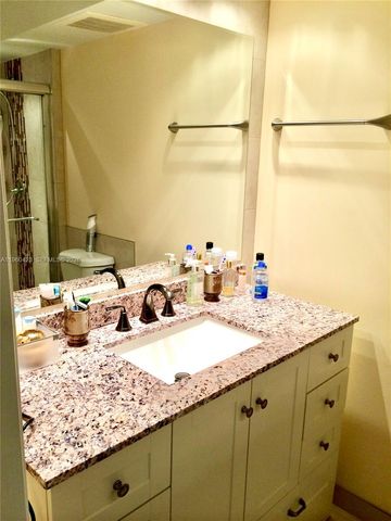 319 NE 14th Ave 602, Hallandale Beach, FL 33009