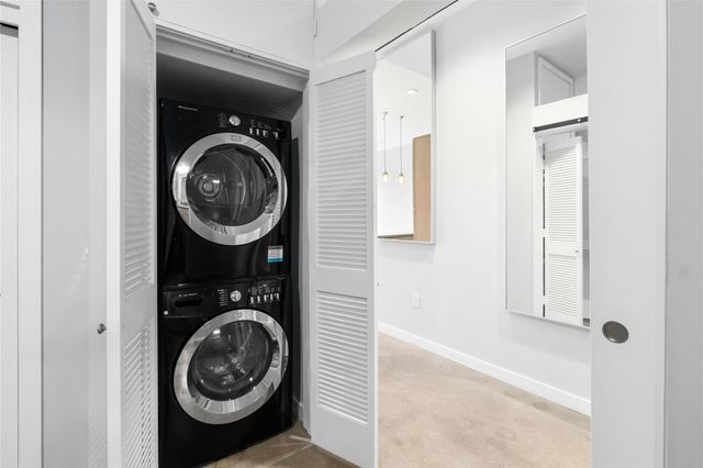 507 Sabine ST 403, Austin, TX 78701