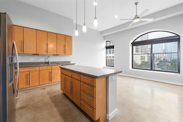 507 Sabine ST 403, Austin, TX 78701