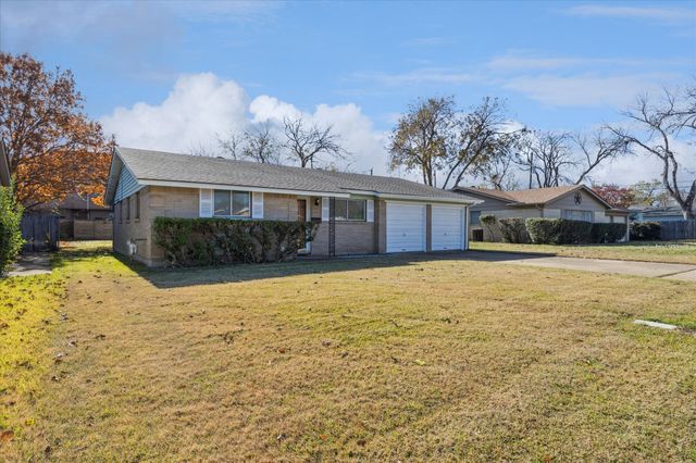 108 Donald Drive, Hurst, TX 76053