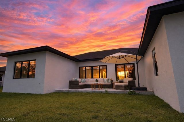 912 Cleveland AVE, Lehigh Acres, FL 33972