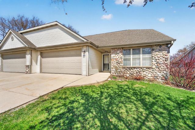 1912 Cedar STREET, Grafton, WI 53024
