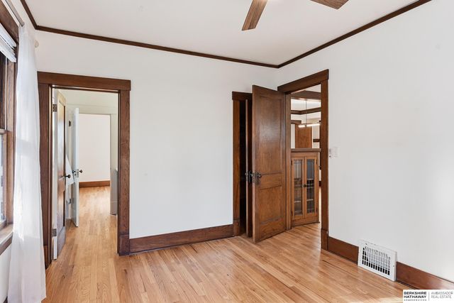 806 N 43rd Street, Omaha, NE 68131