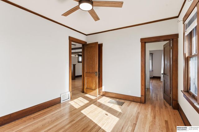 806 N 43rd Street, Omaha, NE 68131