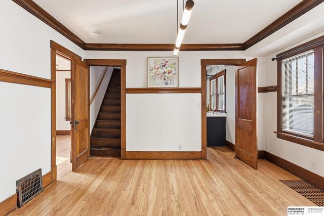 806 N 43rd Street, Omaha, NE 68131