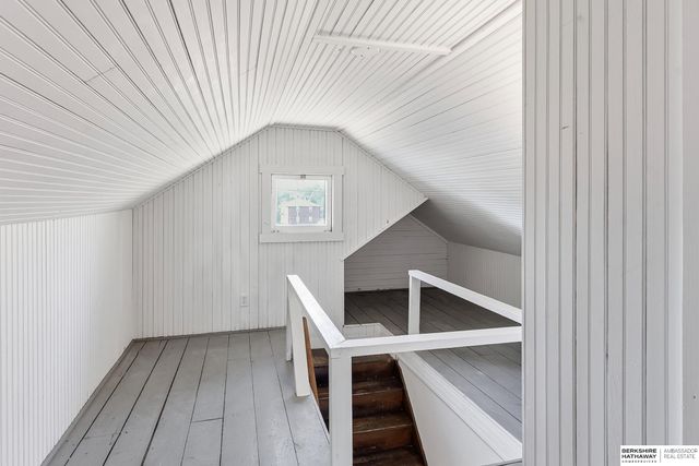 806 N 43rd Street, Omaha, NE 68131