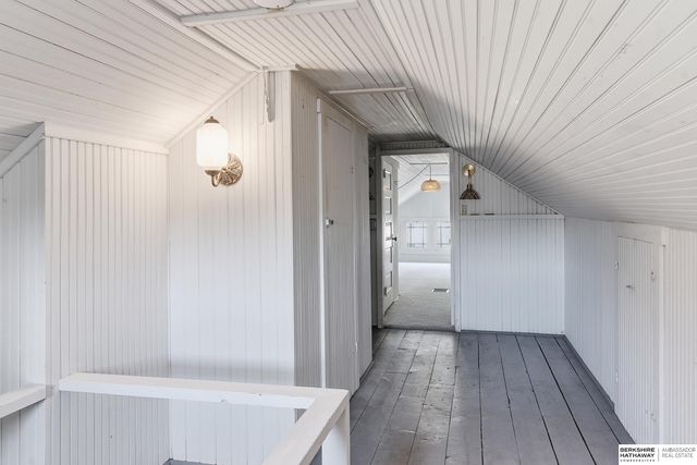 806 N 43rd Street, Omaha, NE 68131