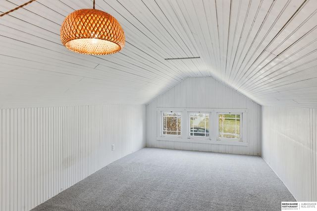 806 N 43rd Street, Omaha, NE 68131