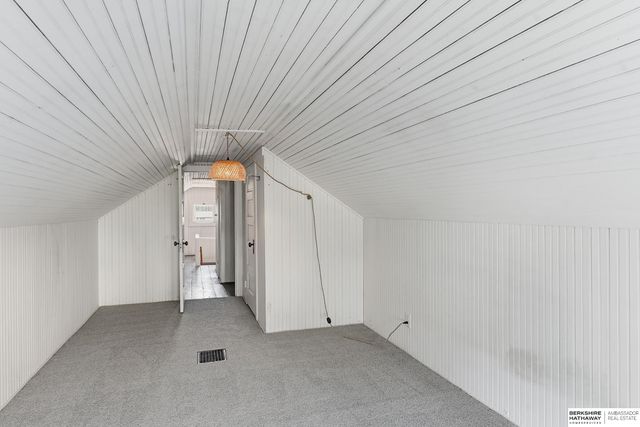 806 N 43rd Street, Omaha, NE 68131