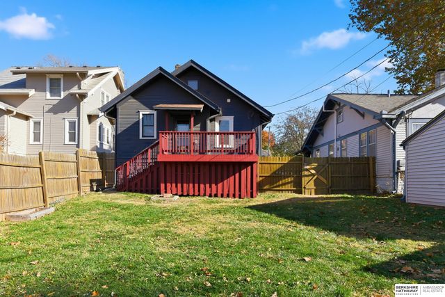 806 N 43rd Street, Omaha, NE 68131