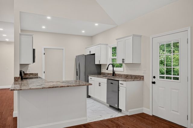 920 Franklin Ct, Cookeville, TN 38506