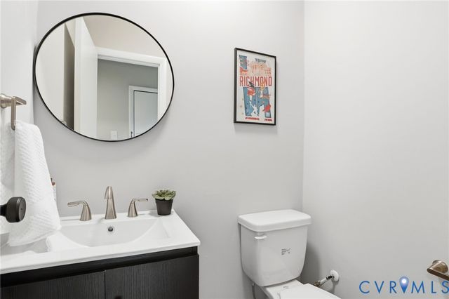 11735 S Briar Patch Dr, Midlothian, VA 23113