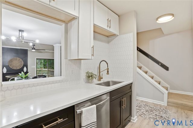 11735 S Briar Patch Dr, Midlothian, VA 23113