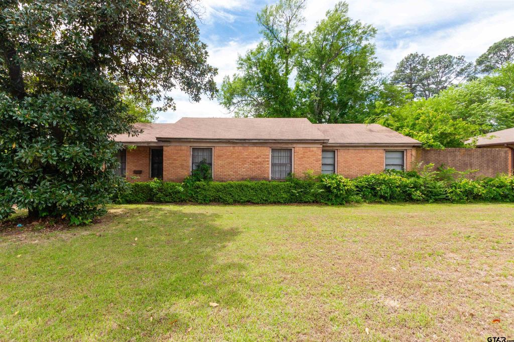 2435 Rodge Dr, Tyler, TX 75701
