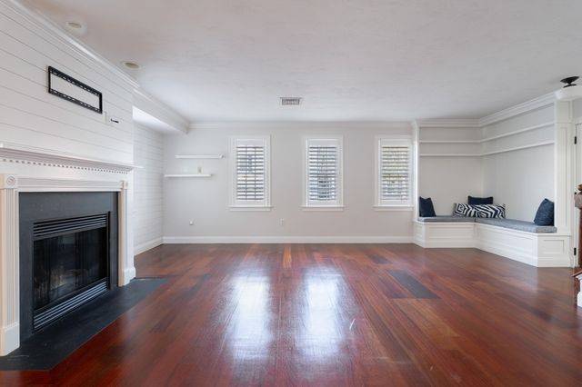 242 Bunker Hill St 2, Boston, MA 02129
