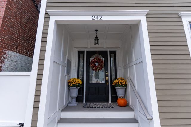 242 Bunker Hill St 2, Boston, MA 02129