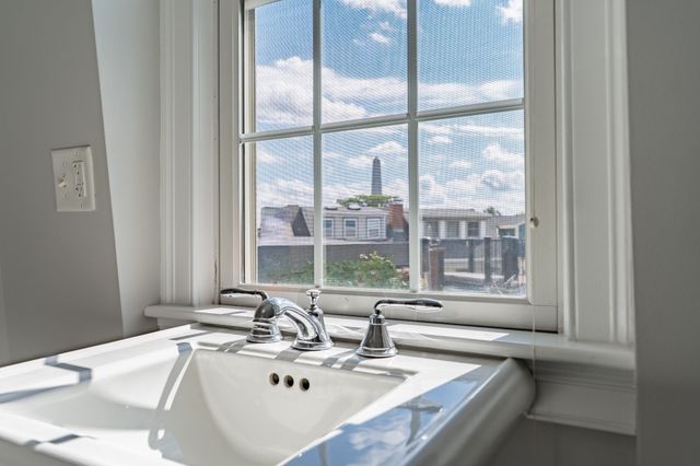 242 Bunker Hill St 2, Boston, MA 02129