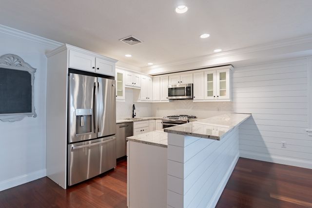 242 Bunker Hill St 2, Boston, MA 02129