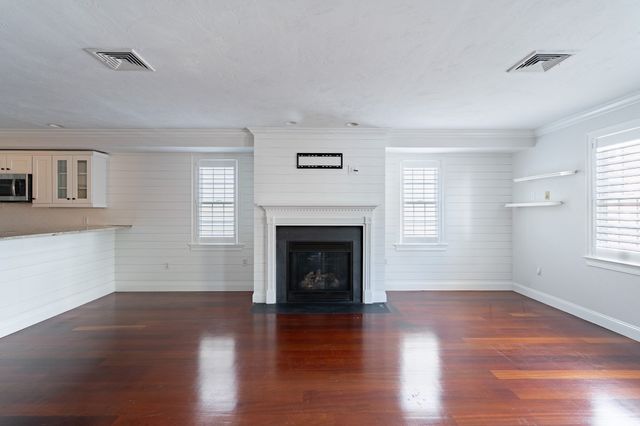 242 Bunker Hill St 2, Boston, MA 02129
