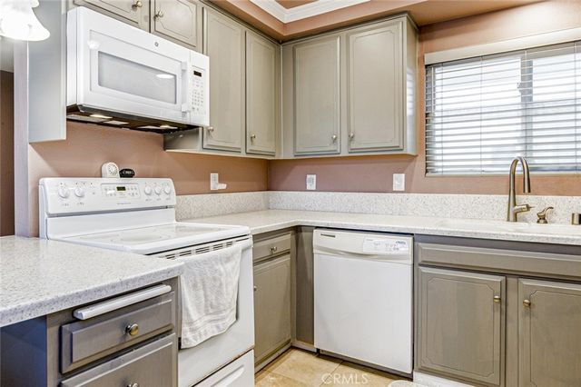 3241 San Amadeo 2B, Laguna Woods, CA 92637