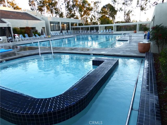 3241 San Amadeo 2B, Laguna Woods, CA 92637