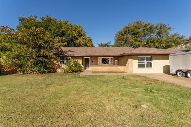 5720 Whitman Avenue, Fort Worth, TX 76133