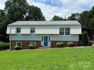 79 Isenhour Park Road Extension, Taylorsville, NC 28681