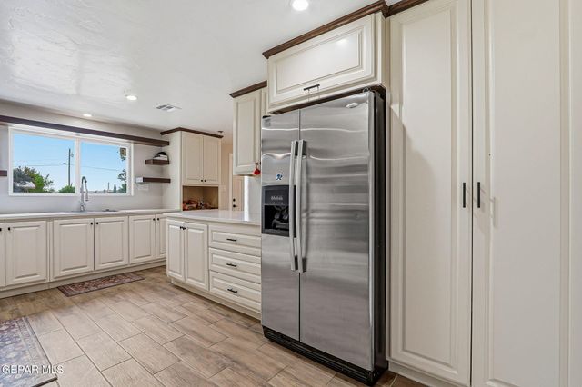 224 Pacific Drive, El Paso, TX 79922