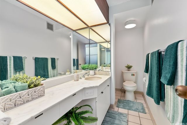 500 Lunalilo Home Road 25B, Honolulu, HI 96825