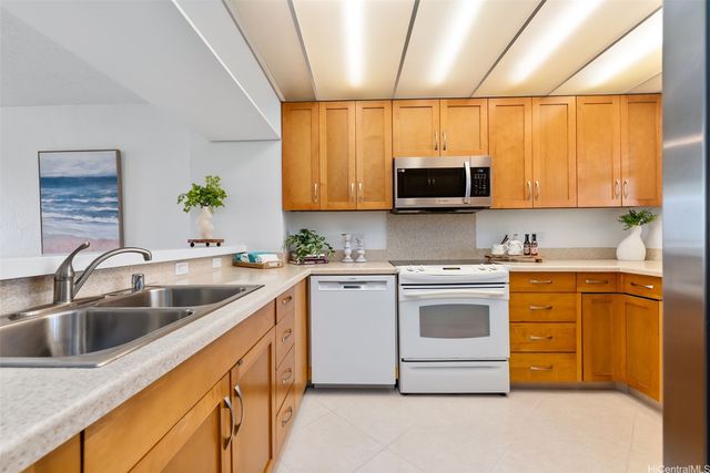 500 Lunalilo Home Road 25B, Honolulu, HI 96825