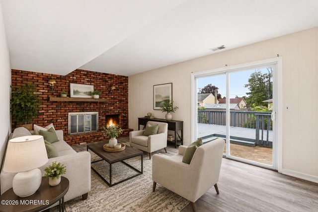 853 Neptune Avenue, Beachwood, NJ 08722