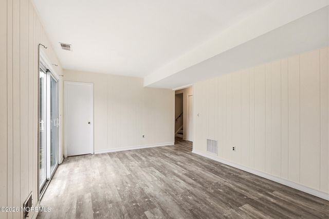 853 Neptune Avenue, Beachwood, NJ 08722