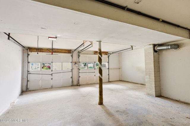 853 Neptune Avenue, Beachwood, NJ 08722