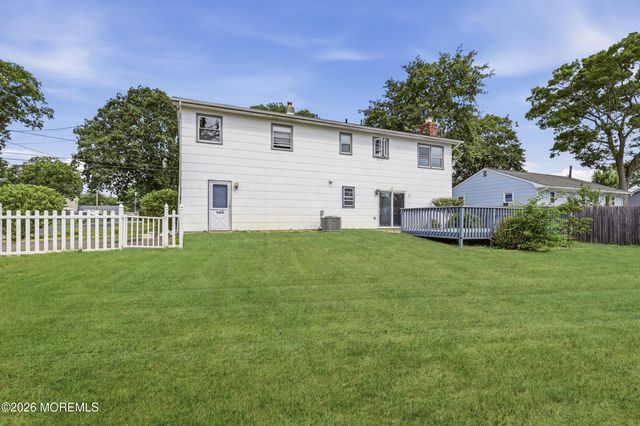 853 Neptune Avenue, Beachwood, NJ 08722