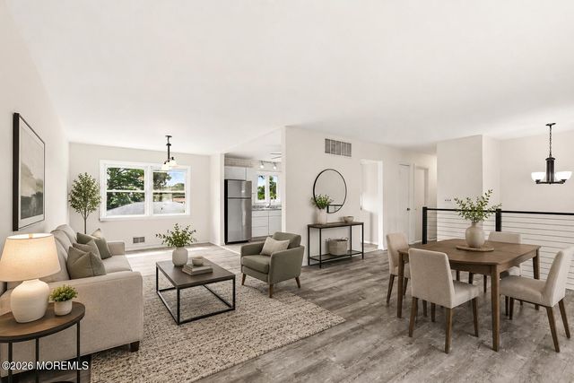 853 Neptune Avenue, Beachwood, NJ 08722