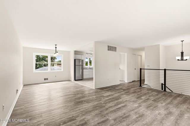 853 Neptune Avenue, Beachwood, NJ 08722
