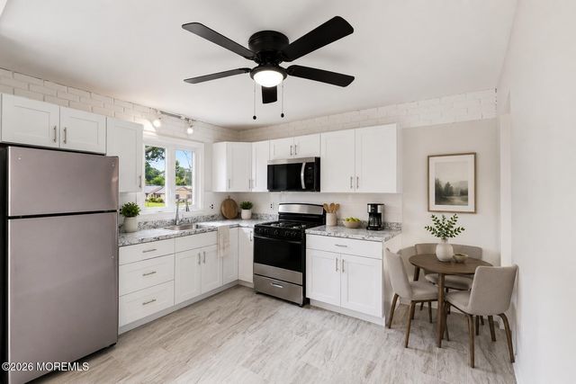 853 Neptune Avenue, Beachwood, NJ 08722