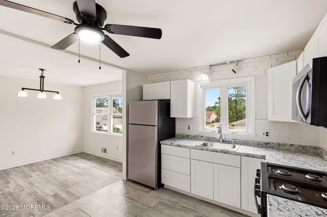 853 Neptune Avenue, Beachwood, NJ 08722