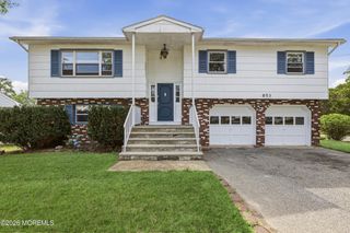 853 Neptune Avenue, Beachwood, NJ 08722